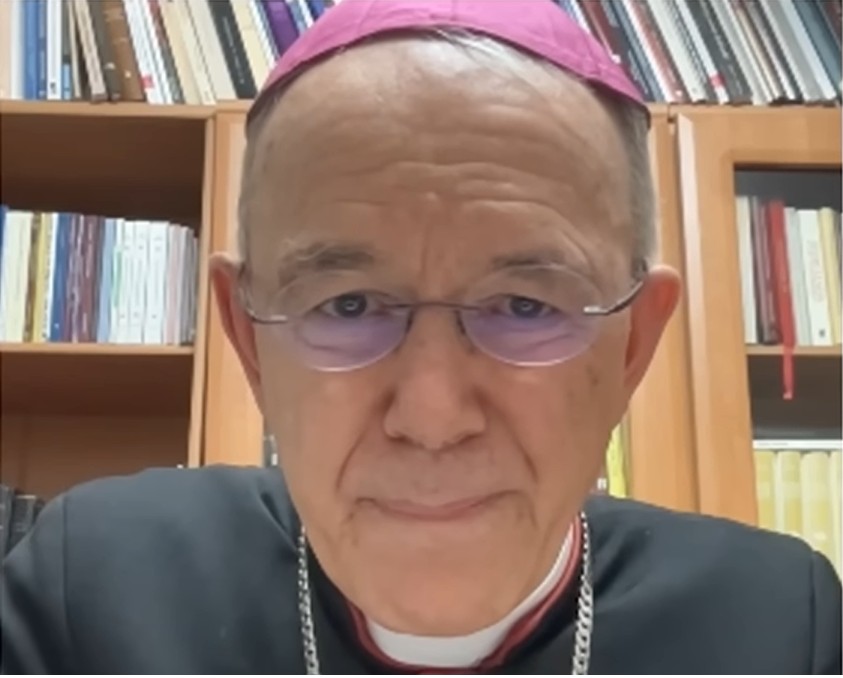 Biskop Athanasius Schneider. Foto fra video.